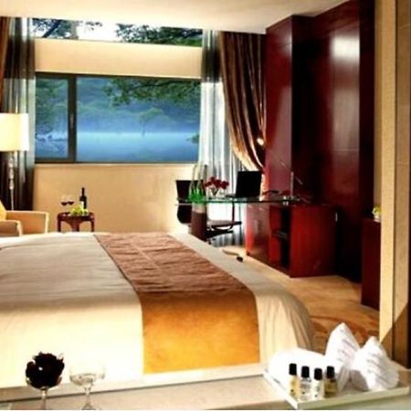 New Century Fengming Resort 枣庄 客房 照片